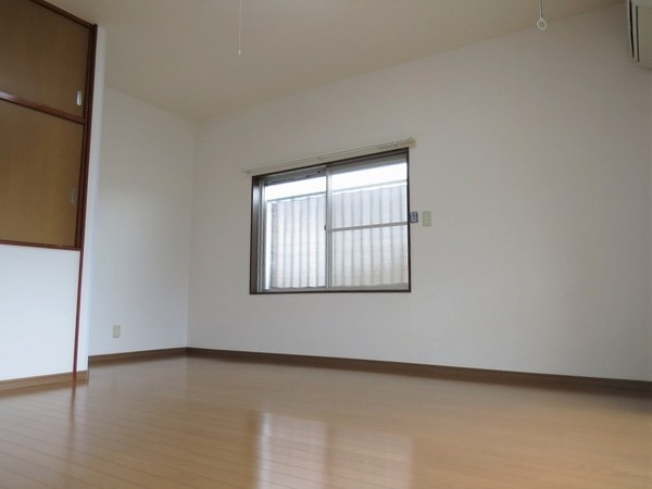 幸町1丁目貸家(洋室)