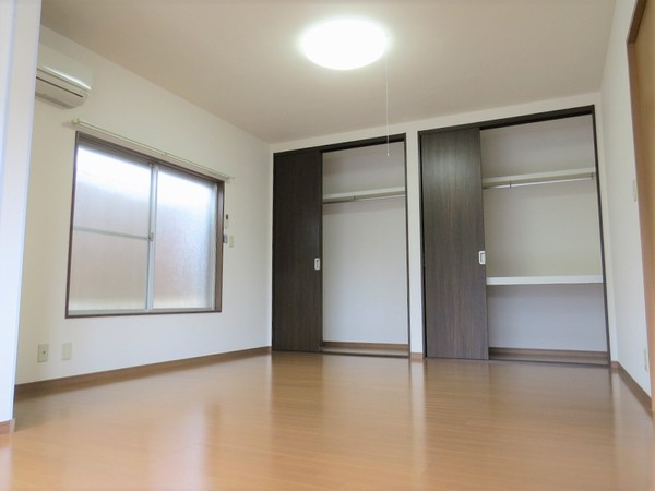 幸町1丁目貸家(洋室)