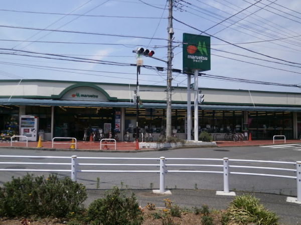ホワイトフラッツ(マルエツ東久留米店)