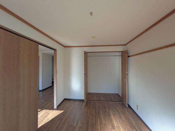 ホワイトフラッツ