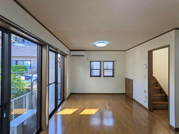小山１丁目貸家