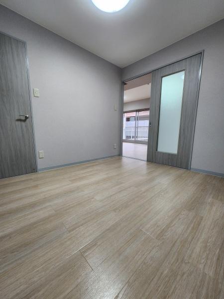 シャレード21(洋室)