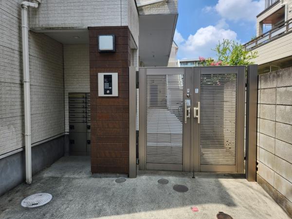 シアターハイム下保谷(エントランス)