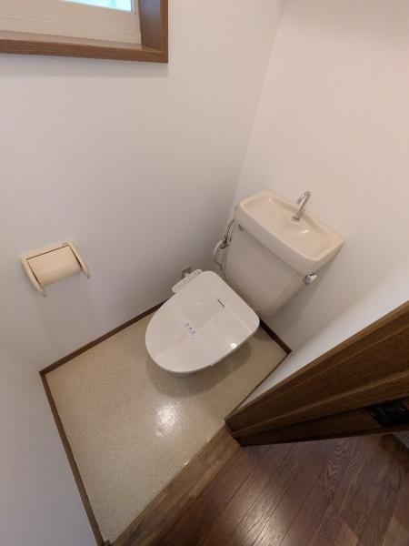 昭島市拝島町４丁目の貸家