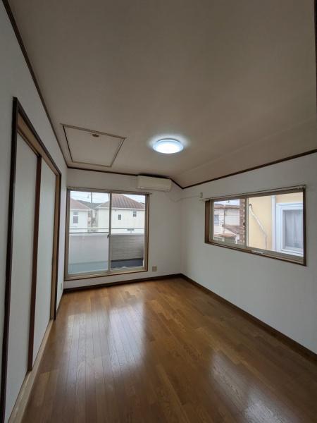 昭島市拝島町４丁目の貸家