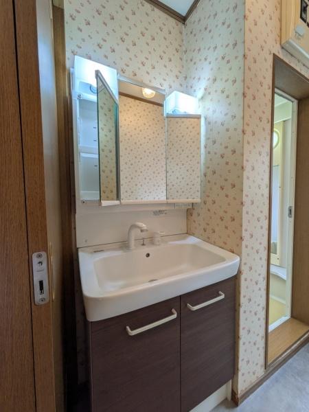 昭島市拝島町４丁目の貸家