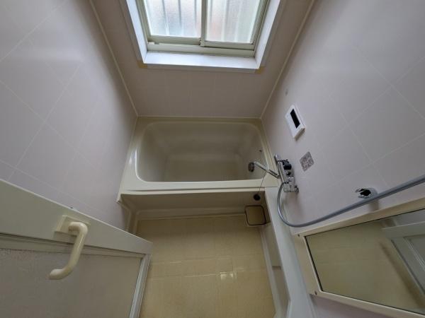 昭島市拝島町４丁目の貸家