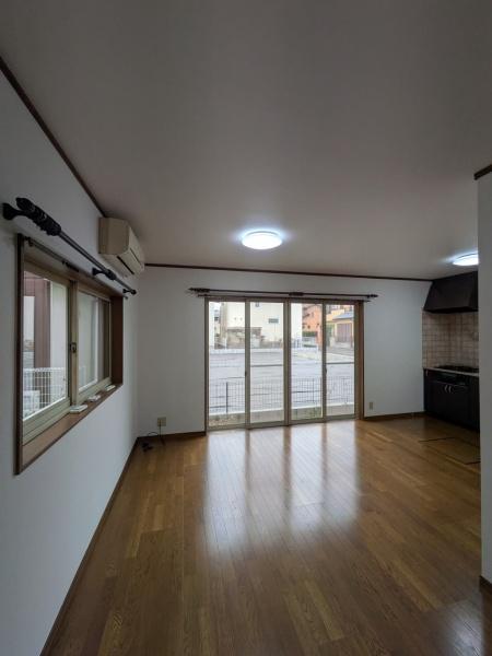 昭島市拝島町４丁目の貸家