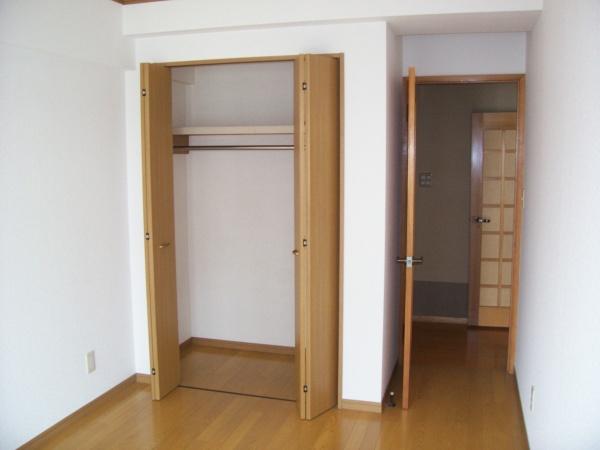 イズミビル(収納)