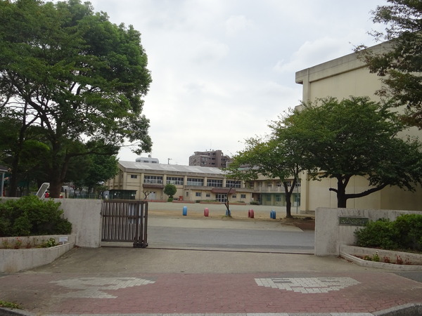 加賀ハイツ(千葉市立西の谷小学校)