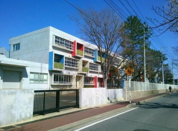 千葉市花見川区浪花町の貸家(千葉市立花園中学校)
