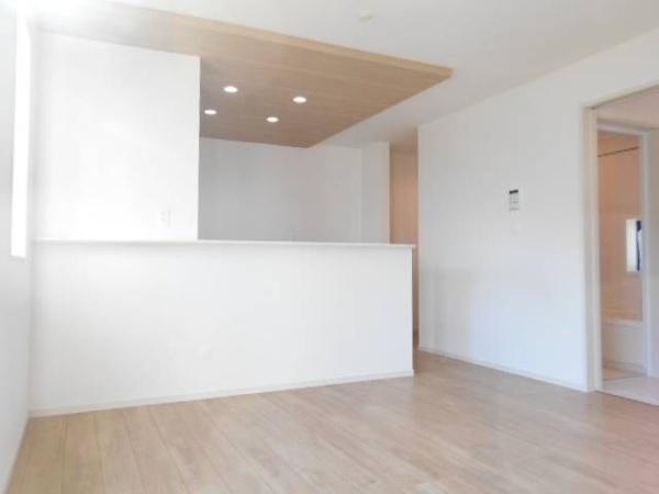 千葉市花見川区長作町の貸家