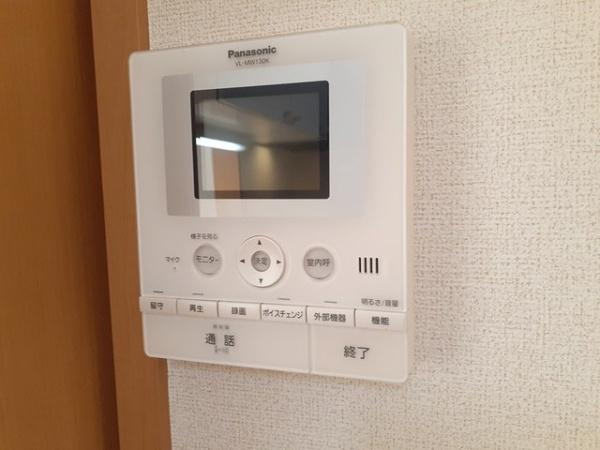 稲城市百村のアパート