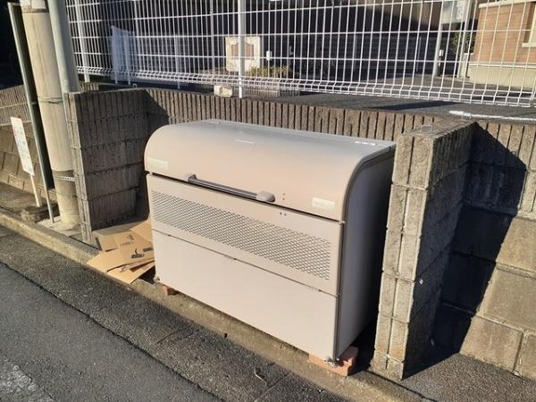 稲城市百村のアパート