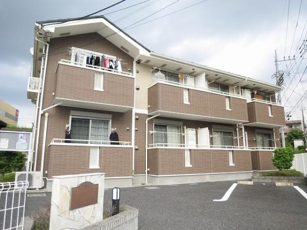稲城市百村のアパート