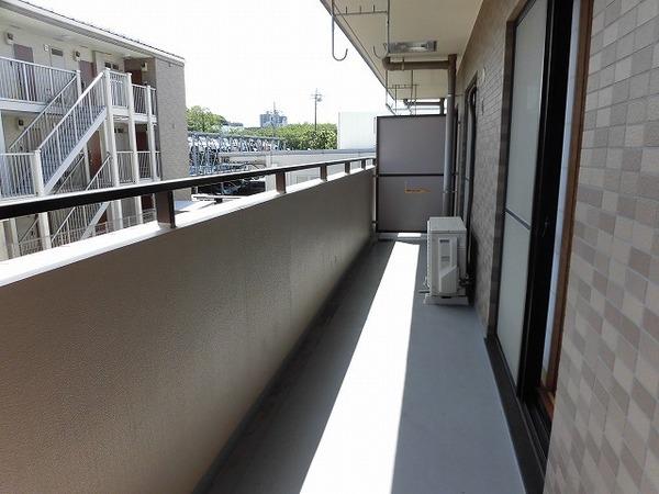 稲城市東長沼のマンション