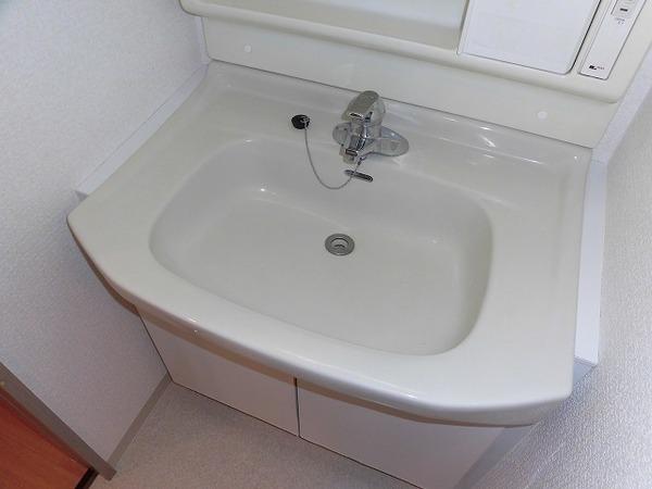 稲城市東長沼のマンション