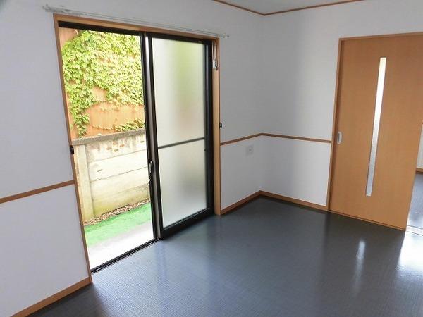 稲城市押立のアパート