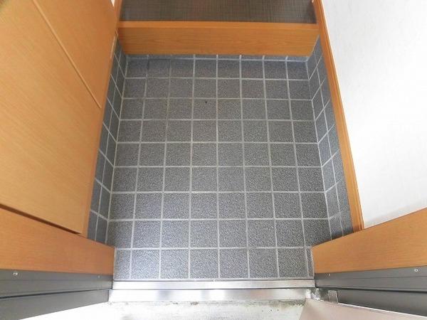 稲城市押立のアパート