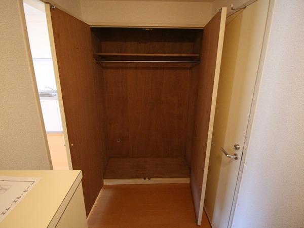 稲城市百村のマンション