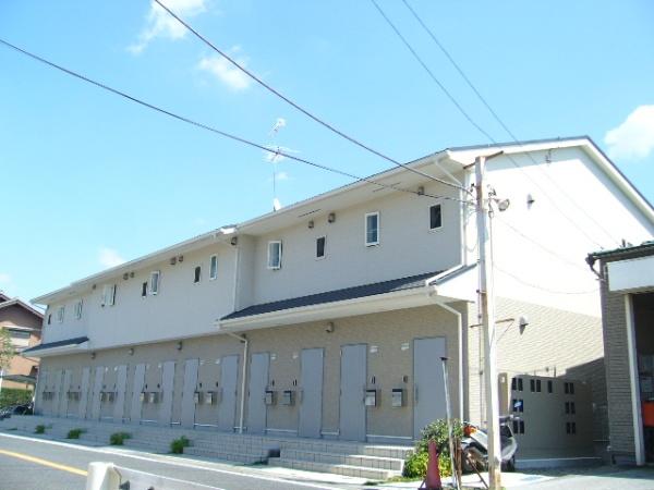 稲城市東長沼のアパート