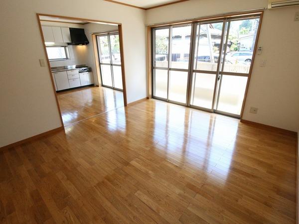 稲城市大丸のアパート