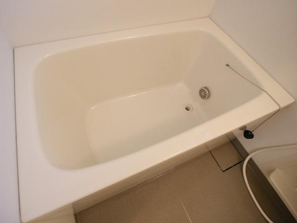 稲城市大丸のアパート
