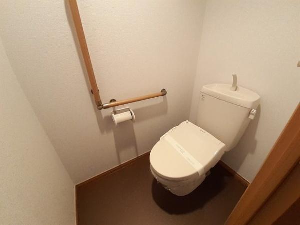 パイン・ヒルズ参番館