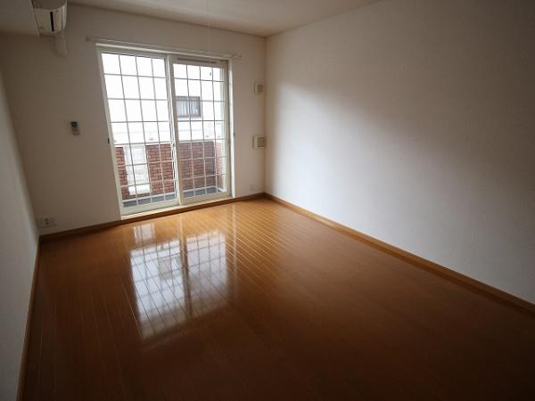 稲城市矢野口のアパート(洋室)