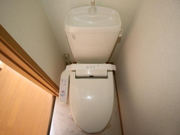 稲城市矢野口のアパート(トイレ)