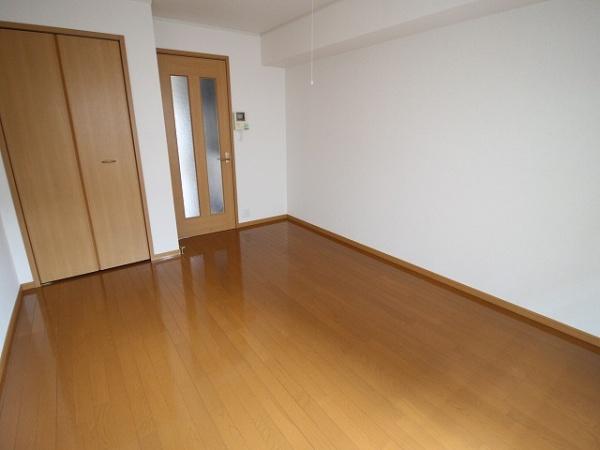 ソレアードＣ館