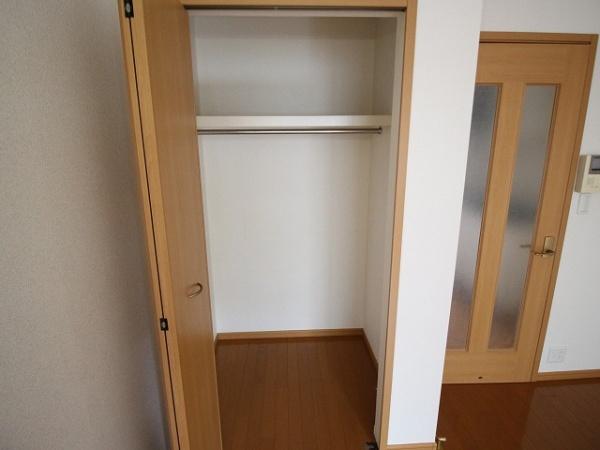 稲城市矢野口のアパート(収納)