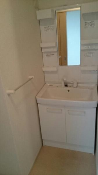 稲城市押立のアパート