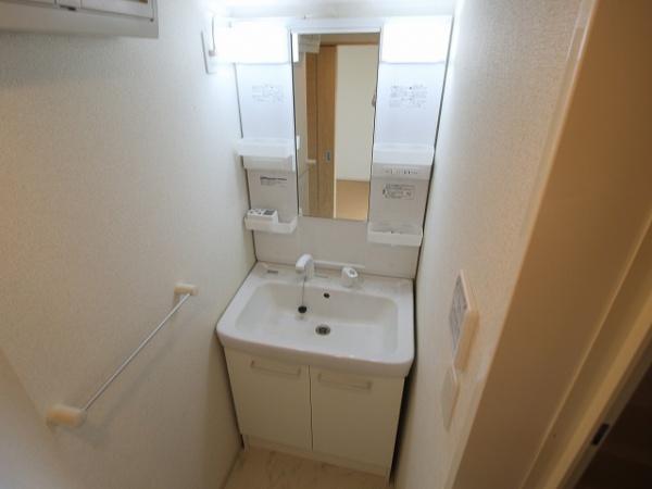 稲城市大丸のアパート