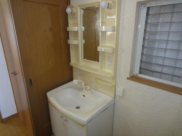 稲城市大丸の貸家