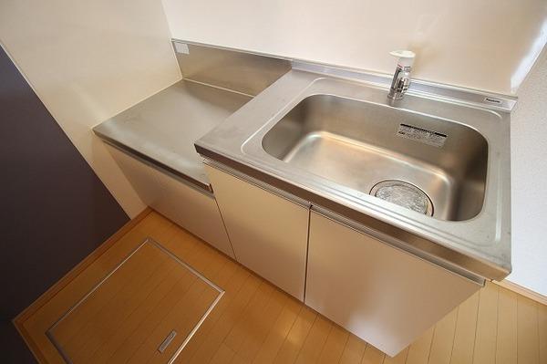 稲城市矢野口のアパート