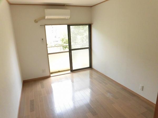 稲城市矢野口のアパート