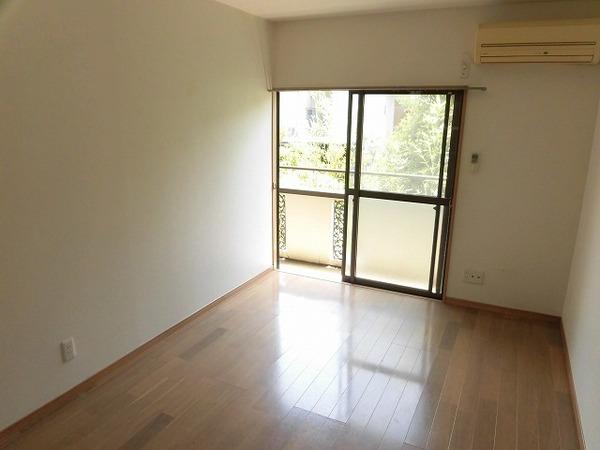 稲城市矢野口のアパート