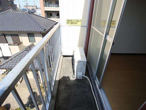 稲城市東長沼のマンション