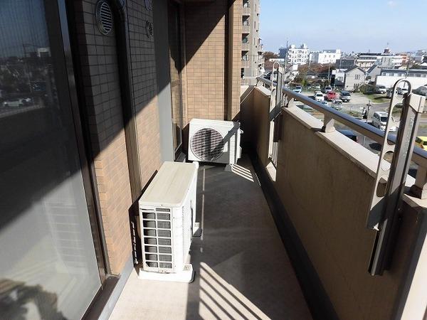 稲城市東長沼のマンション