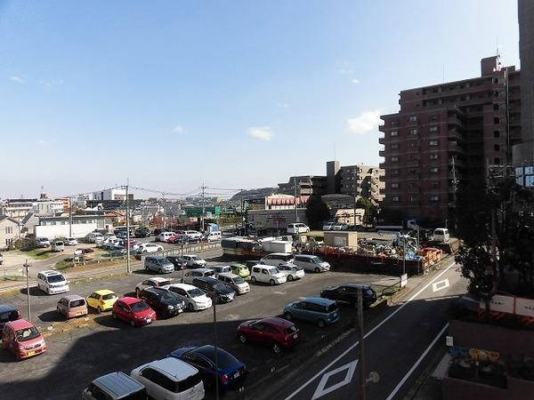 稲城市東長沼のマンション