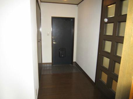稲城市東長沼のマンション