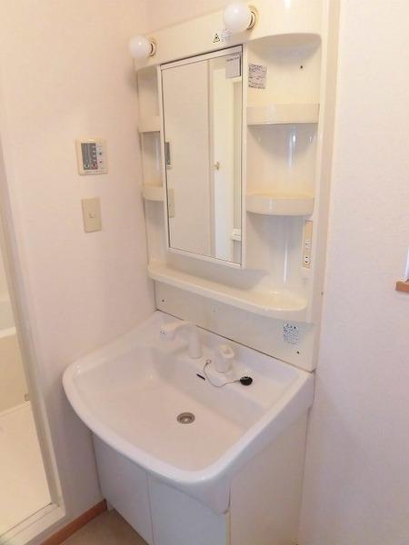 稲城市矢野口のアパート