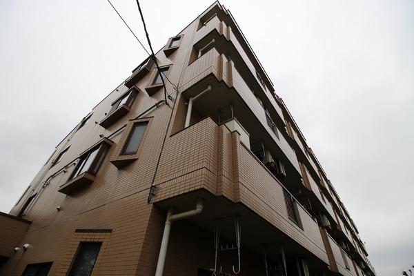 川崎市多摩区菅稲田堤１丁目のマンション