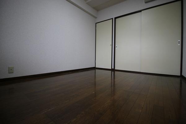 川崎市多摩区菅稲田堤１丁目のマンション