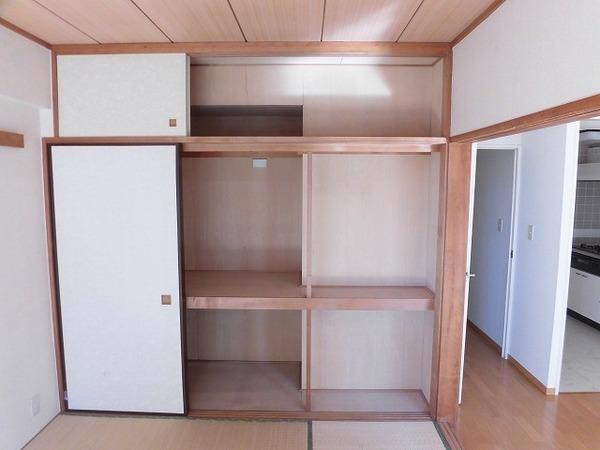 稲城市東長沼のマンション