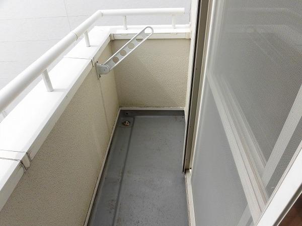 稲城市大丸のテラスハウス