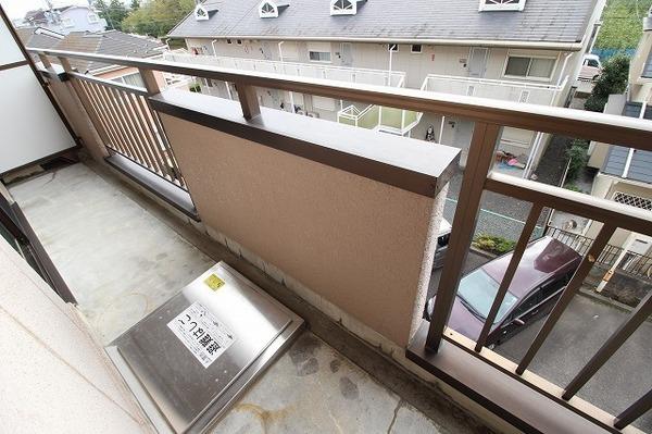 稲城市東長沼のマンション
