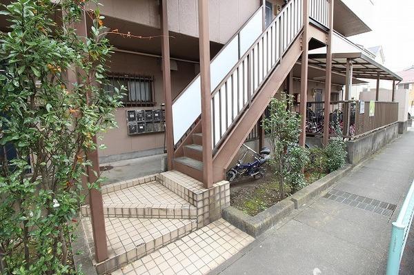 稲城市東長沼のマンション