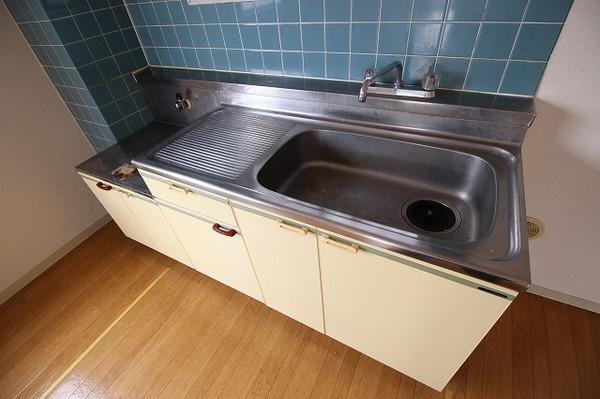稲城市東長沼のマンション